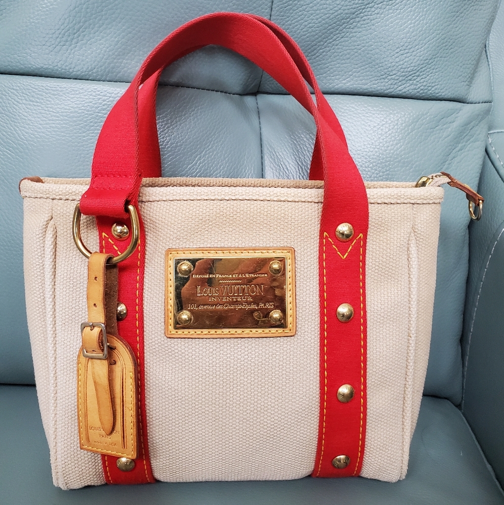 AUTHENTIC Louis Vuitton Bag w/ AUTHENTIC  Tag